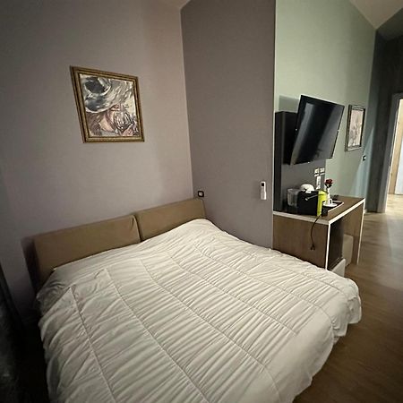 Colombia Apartments&Rooms Дуррес Экстерьер фото
